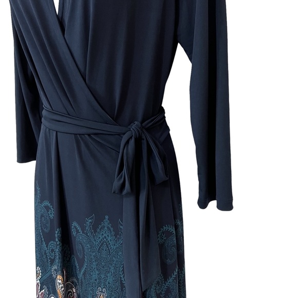 Banana Republic Factory Jersey Wrap Dress Size M Womens Blue Paisley Print - Picture 4 of 9